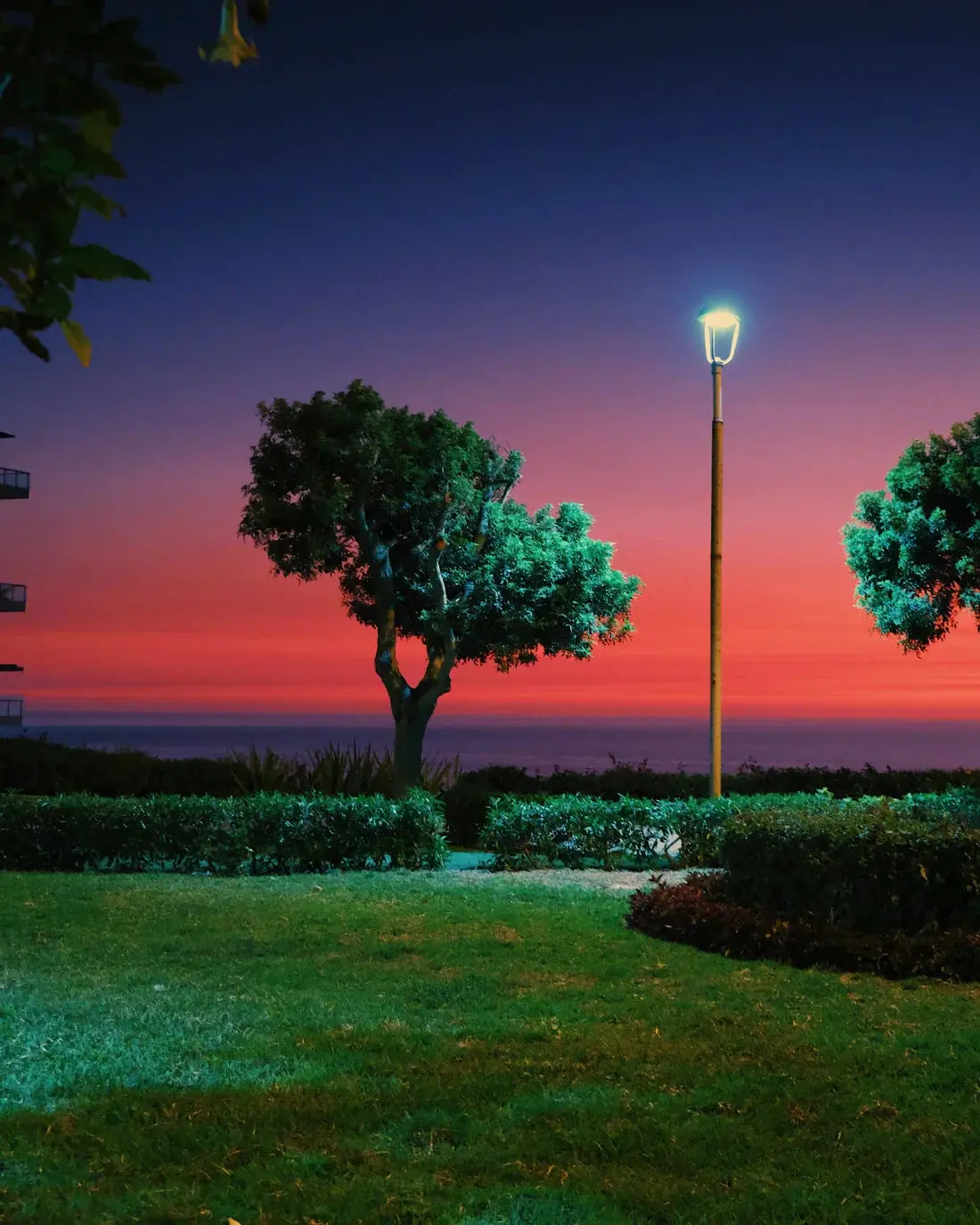 Burning sky - Image 2