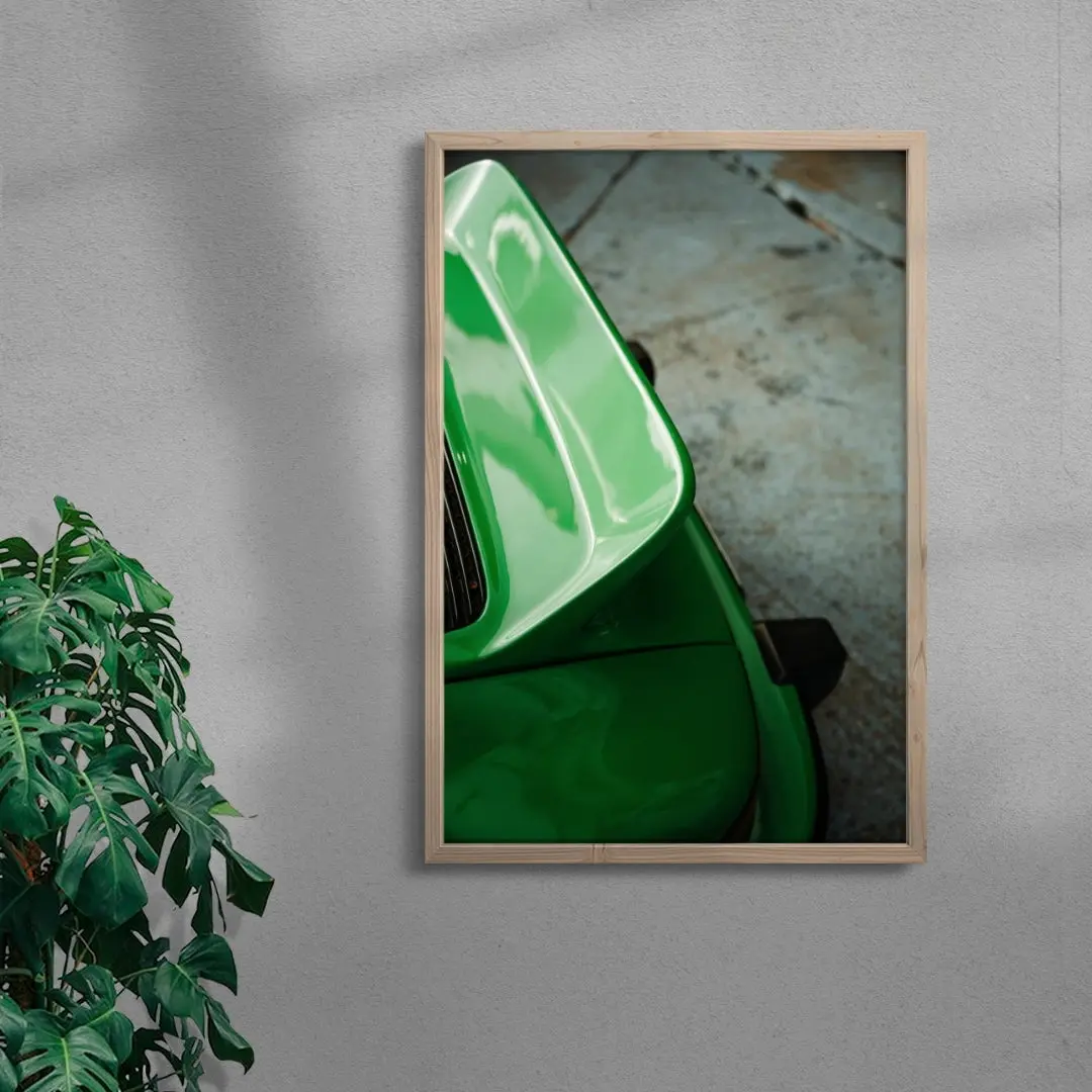 Green Wing - Image 6