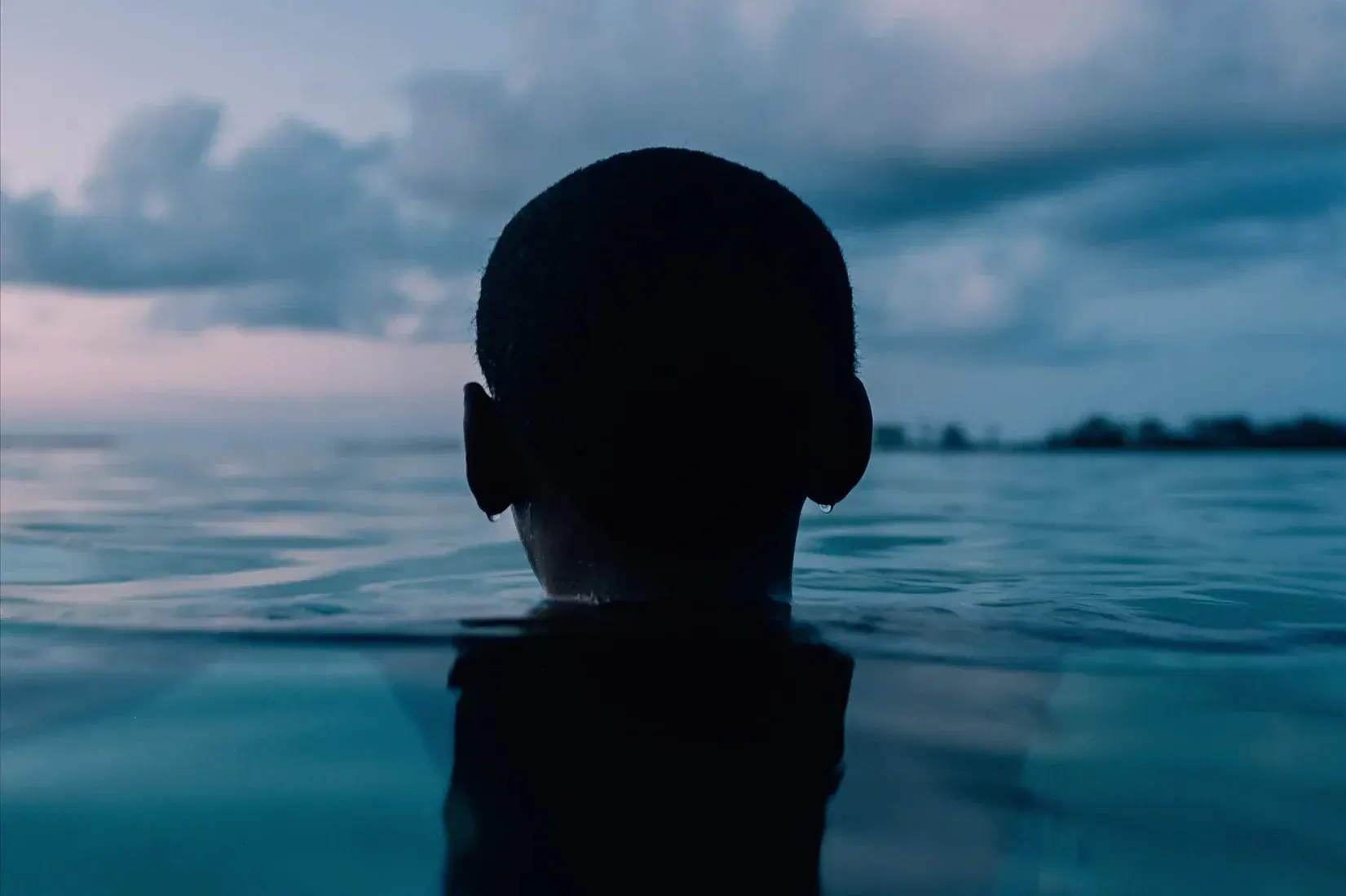 Head above water - Image 2